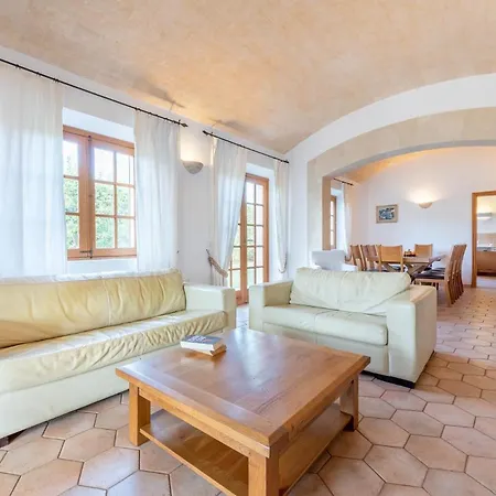 Mit Privatpool Fuer 8 Personen Ca 460 Qm In Es Llombards, Mallorca Suedostkueste Von Mallorca