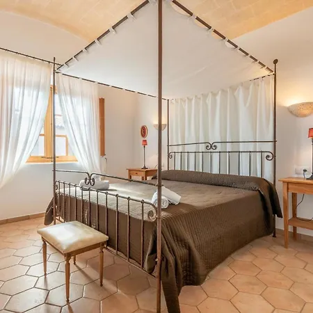 Mit Privatpool Fuer 8 Personen Ca 460 Qm In Es Llombards, Mallorca Suedostkueste Von Mallorca *