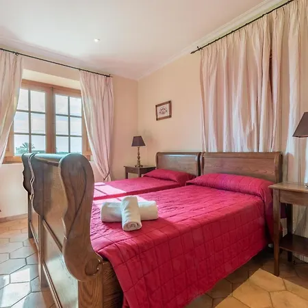 Holiday home Mit Privatpool Fuer 8 Personen Ca 460 Qm In Es Llombards, Mallorca Suedostkueste Von Mallorca