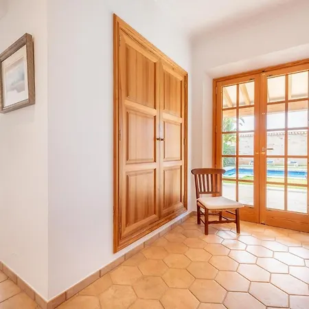 Holiday home Mit Privatpool Fuer 8 Personen Ca 460 Qm In Es Llombards, Mallorca Suedostkueste Von Mallorca Llombarts
